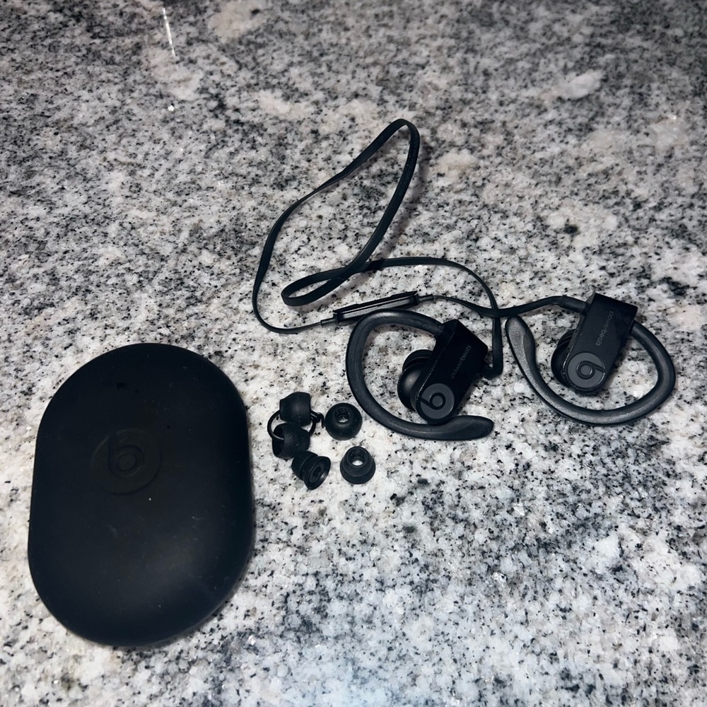 BEATS WIRELESS HEADPHONES